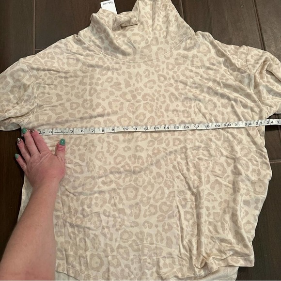 NWT Splendid Cream Leopard Print Pullover Seamed Cowl Long Sleeve Sweatshirt XL - Picture 13 of 14